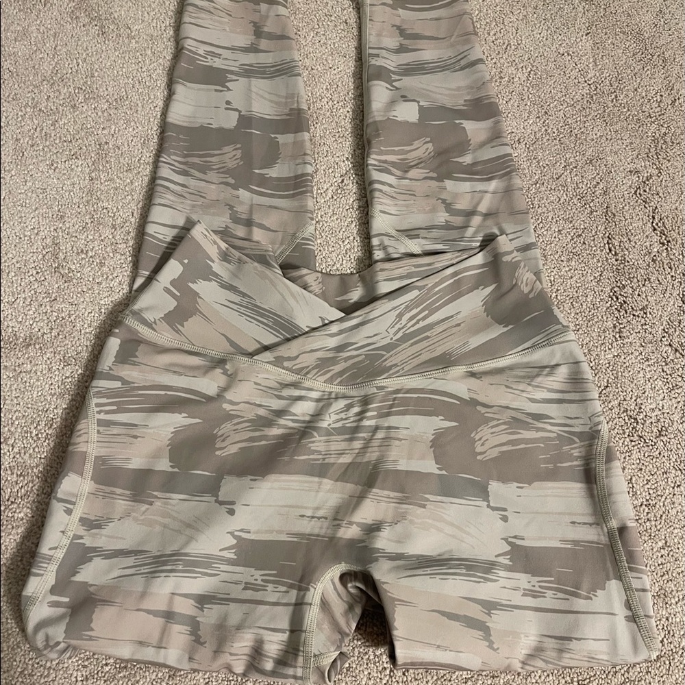 Alphalete Surface Power Leggings Dessert Canvas Camo